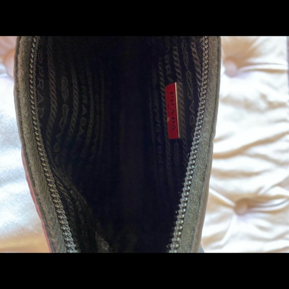 NWOT Prada Re-Edition 2000 Nylon Mini Bag - Picture 5 of 11